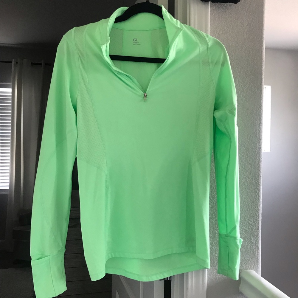 Gap Fit long sleeve shirt